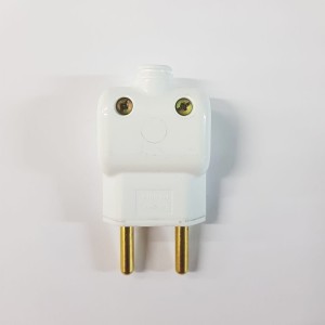 PLUG. ILUMI MACHO PR.CABO 2P 20A BC